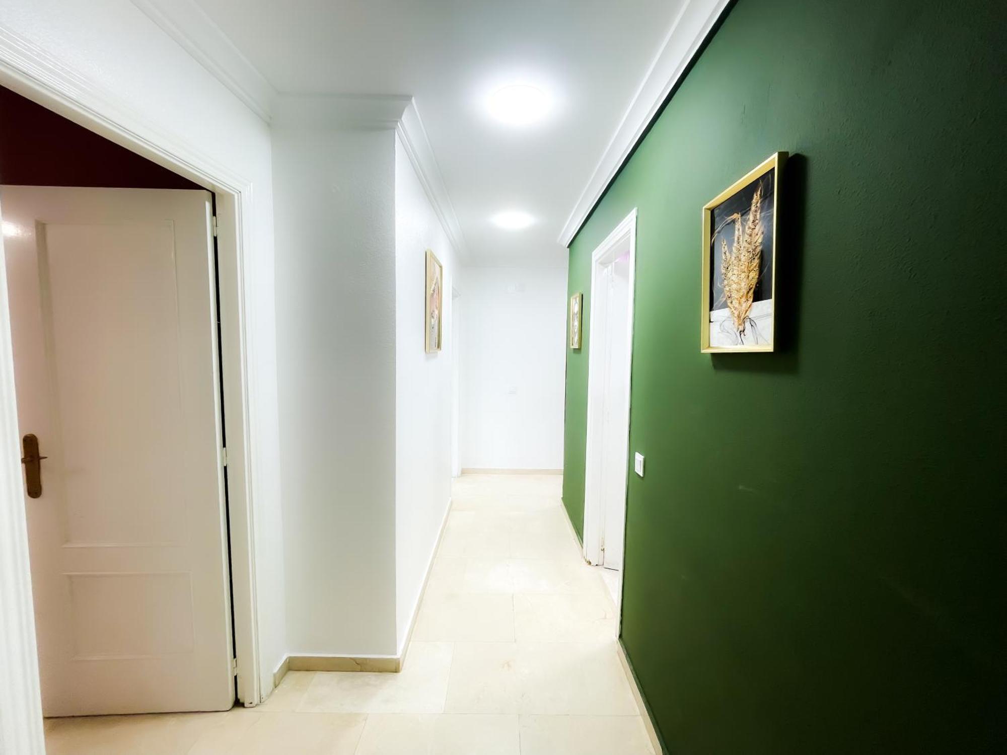 A Malabata En Face Centre Commercial Megarama & La Gare De Tgv F3 Appartement *